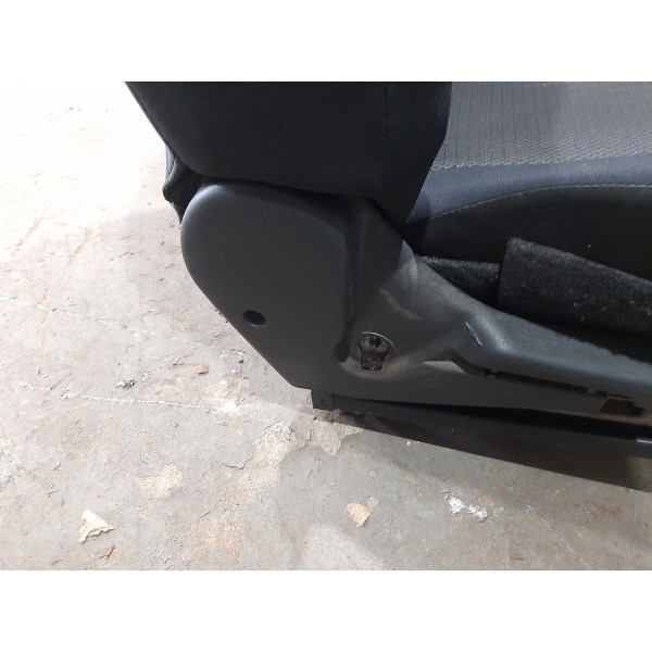 Banco Dianteiro Esquerdo Nissan Versa 2014