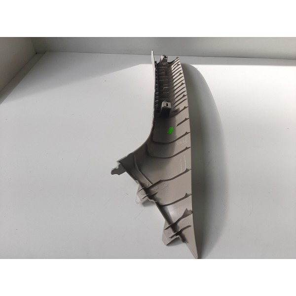 Moldura Coluna Direita Para Brisa Nissan Versa 2014