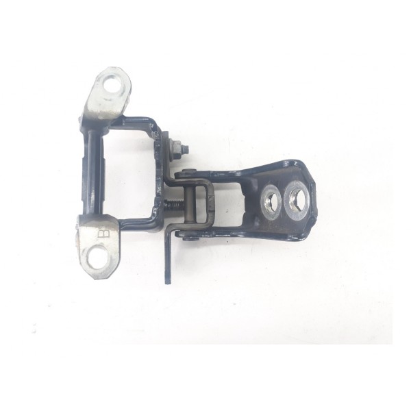 Dobradiça Porta Traseira Esquerda Nissan Versa Ano 15-21