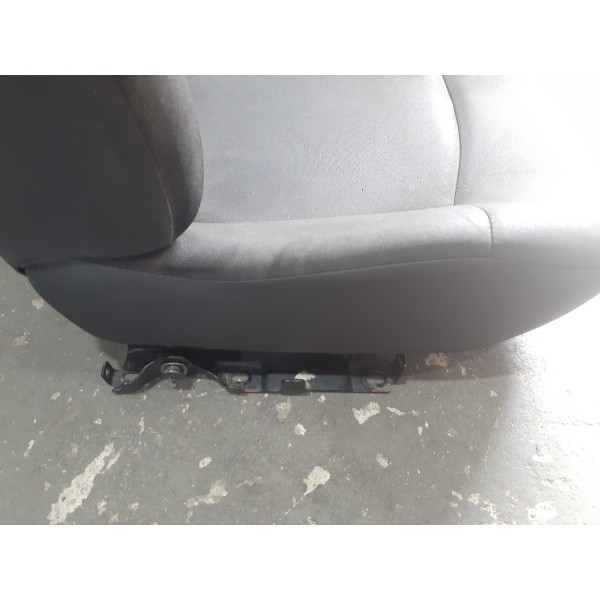 Banco Dianteiro Esquerdo Renault Clio Usado 2 Portas