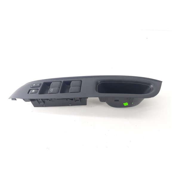 Moldura Botao Vidro Eletrico Dianteiro Esquerdo Versa 2014
