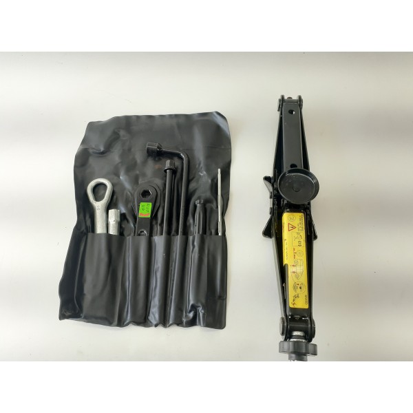 Kit Macaco Chave De Roda Ferramentas Mercedes Vito